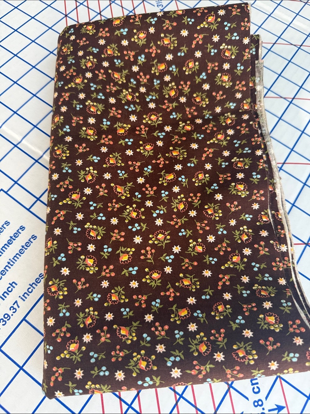 Vintage 1970s Brown Calico Floral Cotton Fabric 3 Yards x 42” Tiny Folk Print